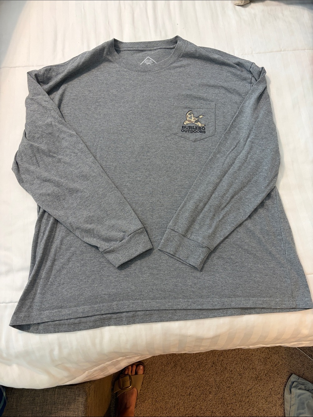 BURLEBO Men's Long-Sleeve Heather Gray Logo Pocket Tee